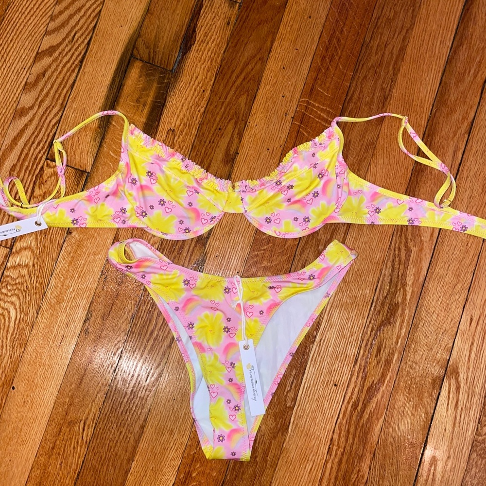 Heavy Manners miss April underwire bikini nwt